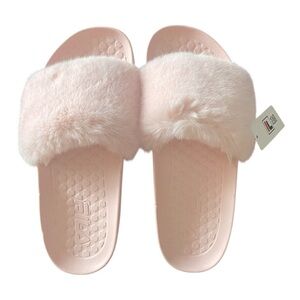 NWT-FILA-PINK FAUX FUR SLIDES-SIZE 8